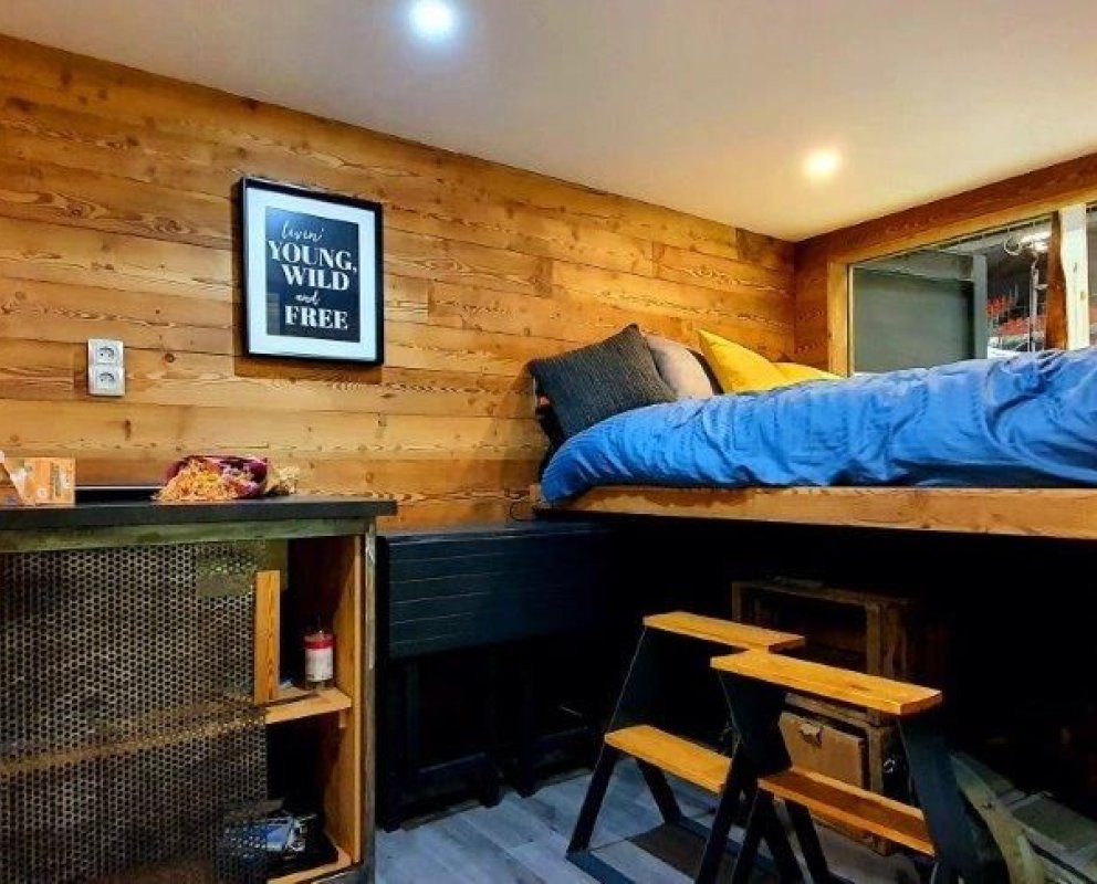 Chambre dans un container